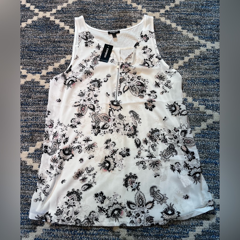 NWT Express Size M White Paisley Tank